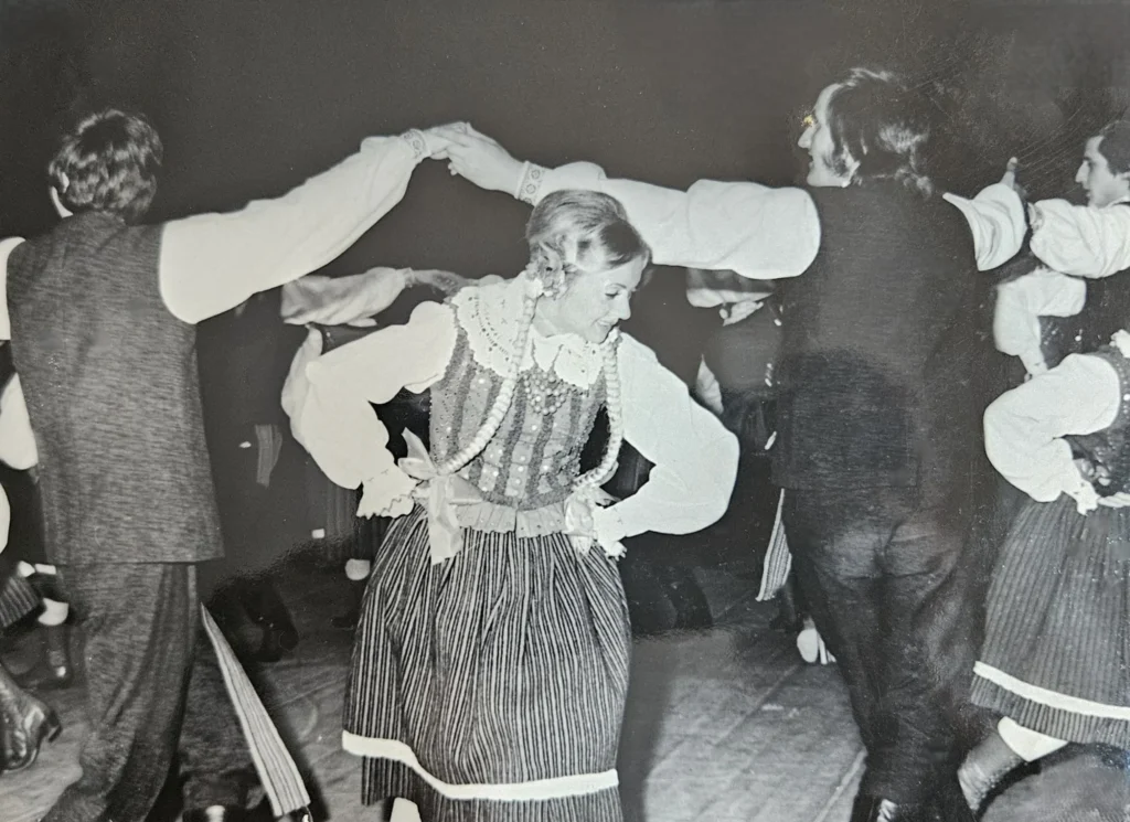 1976 2 6 bulgaria